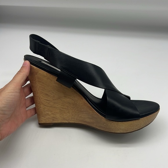 Diane Von Furstenberg - Black Leather Open Toe Wood Heeled Wedge Size 9.5 - Picture 14 of 15